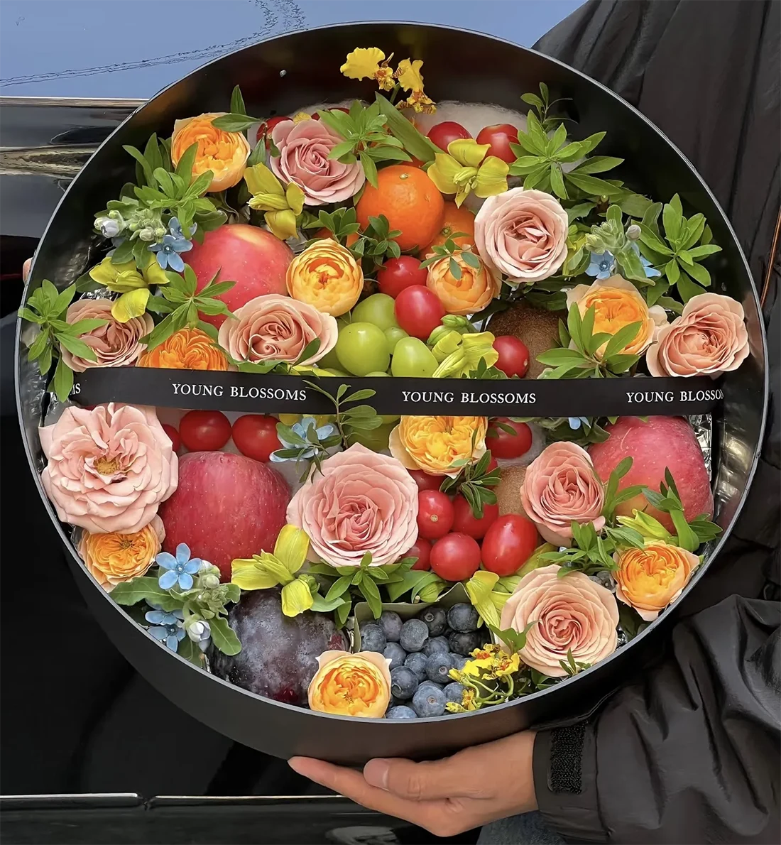 Exquisite fruit box